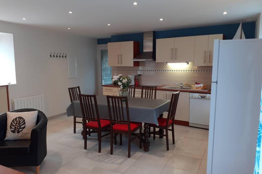 Appartement 4 Pers Dans Longere A 800M De La Plage Plouhinec  Exterior photo